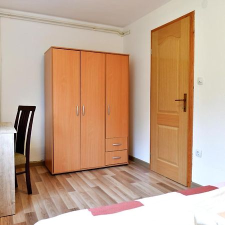 Apartment Stjepan Rakovica Buitenkant foto